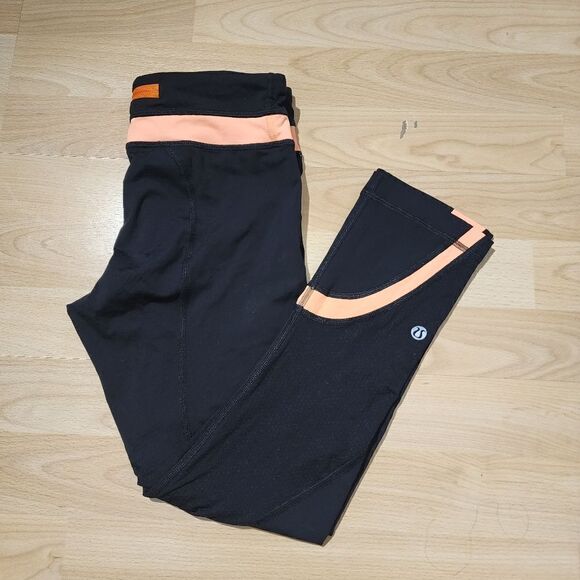 LULULEMON inspire crops - Picture 1 of 3